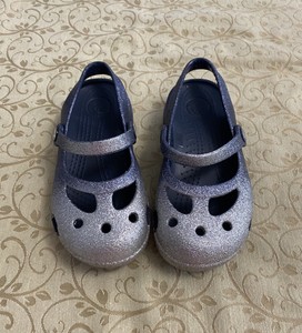 shayna crocs