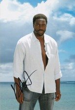 ADEWALE AKINNOUYE AGBAYE signed Autogramm 20x30cm LOST in Person autograph COA