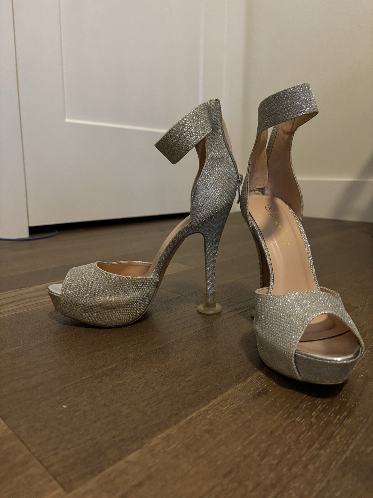 Women's size 8 stylish heels for every occasion-image