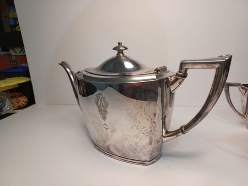 Art Deco (1923) Silver Plated Tea Set of 3 : Teapot, Creamer and Sugar Bowl - Picture 3 of 8