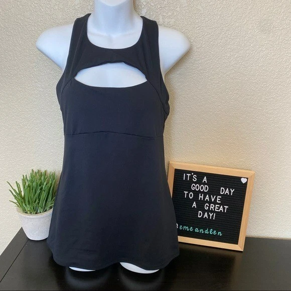 fabletics athletic keyhole cutout workout running gym training tank-top