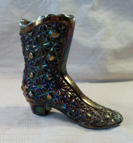 carnival glass boot, daisy and button design, by Fenton Glass