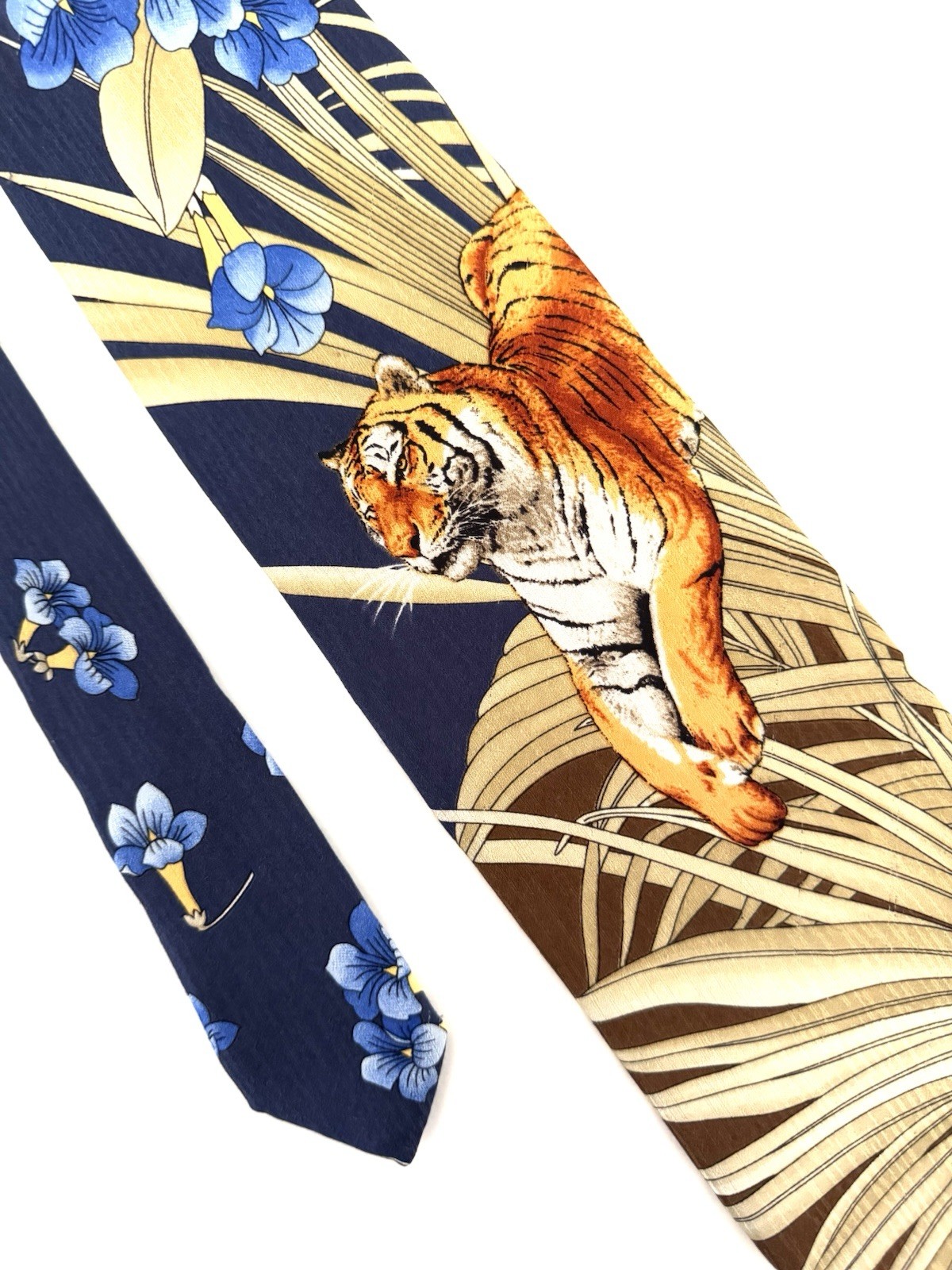 Leonard Paris Tie 100% Silk Neck Tie.  Made In Italy. Authentic. Tiger.