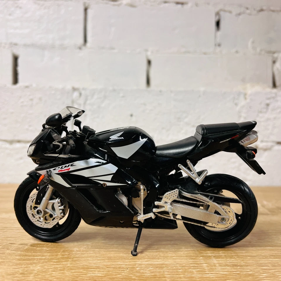 New-Ray Honda CBR 1000 RR 1/12 Diecast Black Silver Model Motorcycle Bike - Image 3 of 4