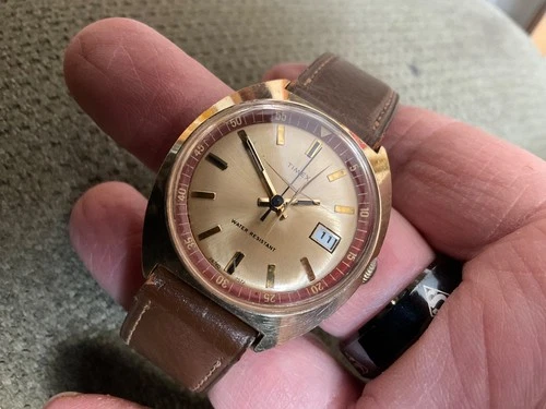 Vintage 1972 Timex Marlin Wind up men’s Watch 34mm lens cracked but solid runs!