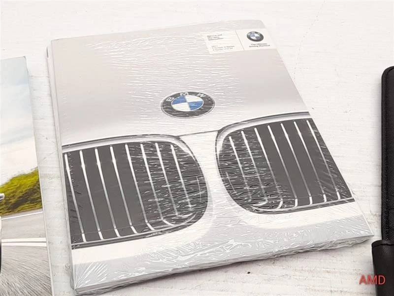 BMW 335i 335xi 328xi 328i E90 2011 sedán manual del propietario folleto 01412604582 Foto 3 de 4