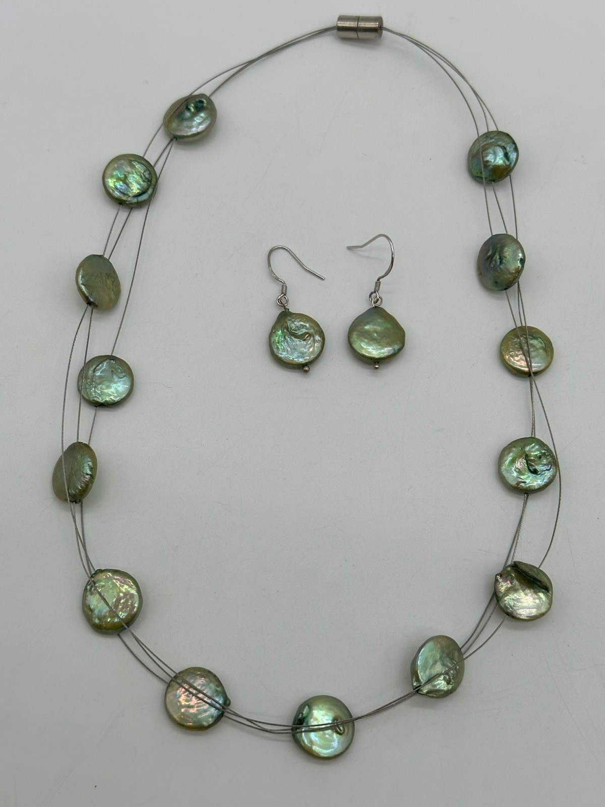 Beautiful Statement Triple Strand Wire Necklace &… - image 1