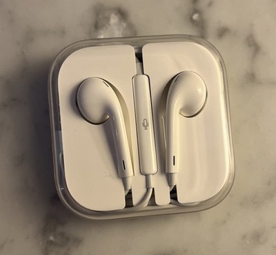 Genuine OEM Apple iPhone Wired Earpods Earphones Earbuds 3.5mm Jack, IN CASE NEW