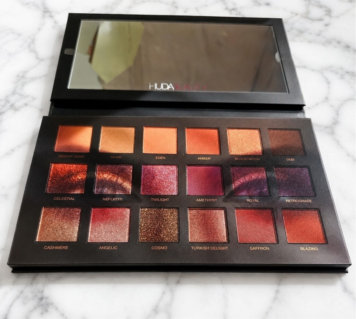 HUDA BEAUTY DESERT DUSK Eyeshadow Palette 18 Shades Full Size NIB