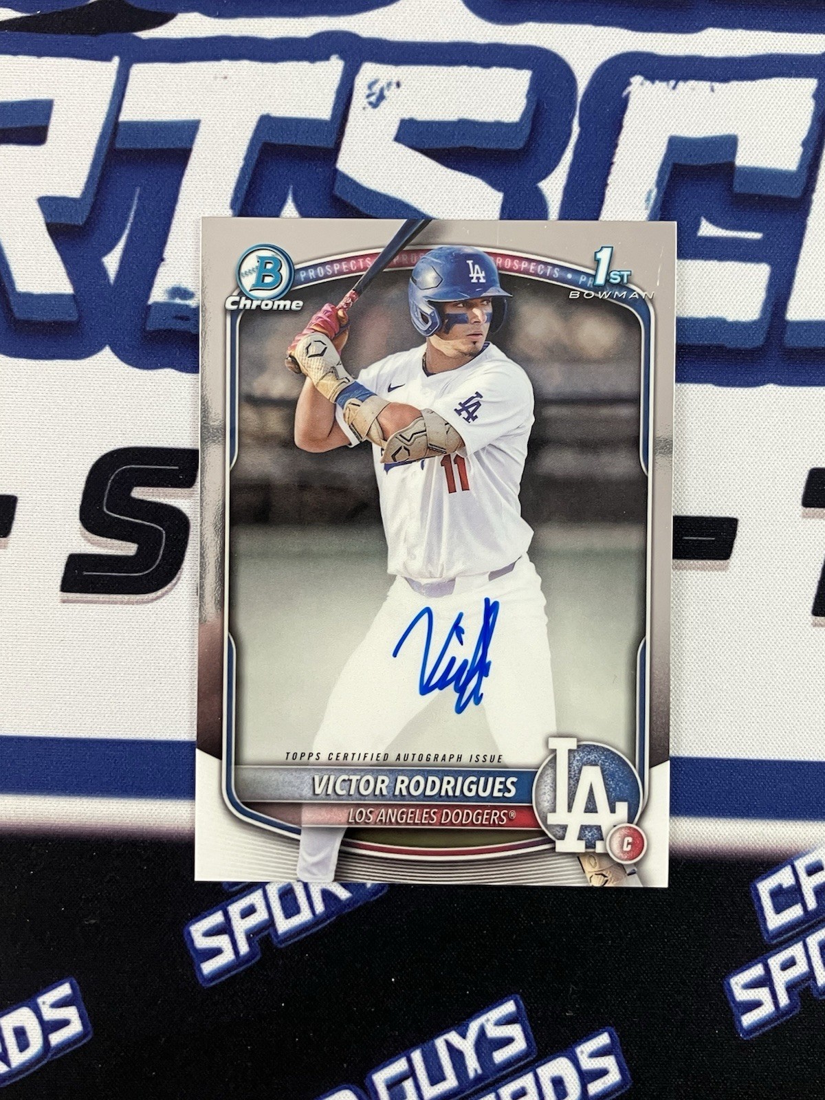 2025 Topps Bowman Chrome 1st Bowman Auto #CPA-VR Victor Rodrigues