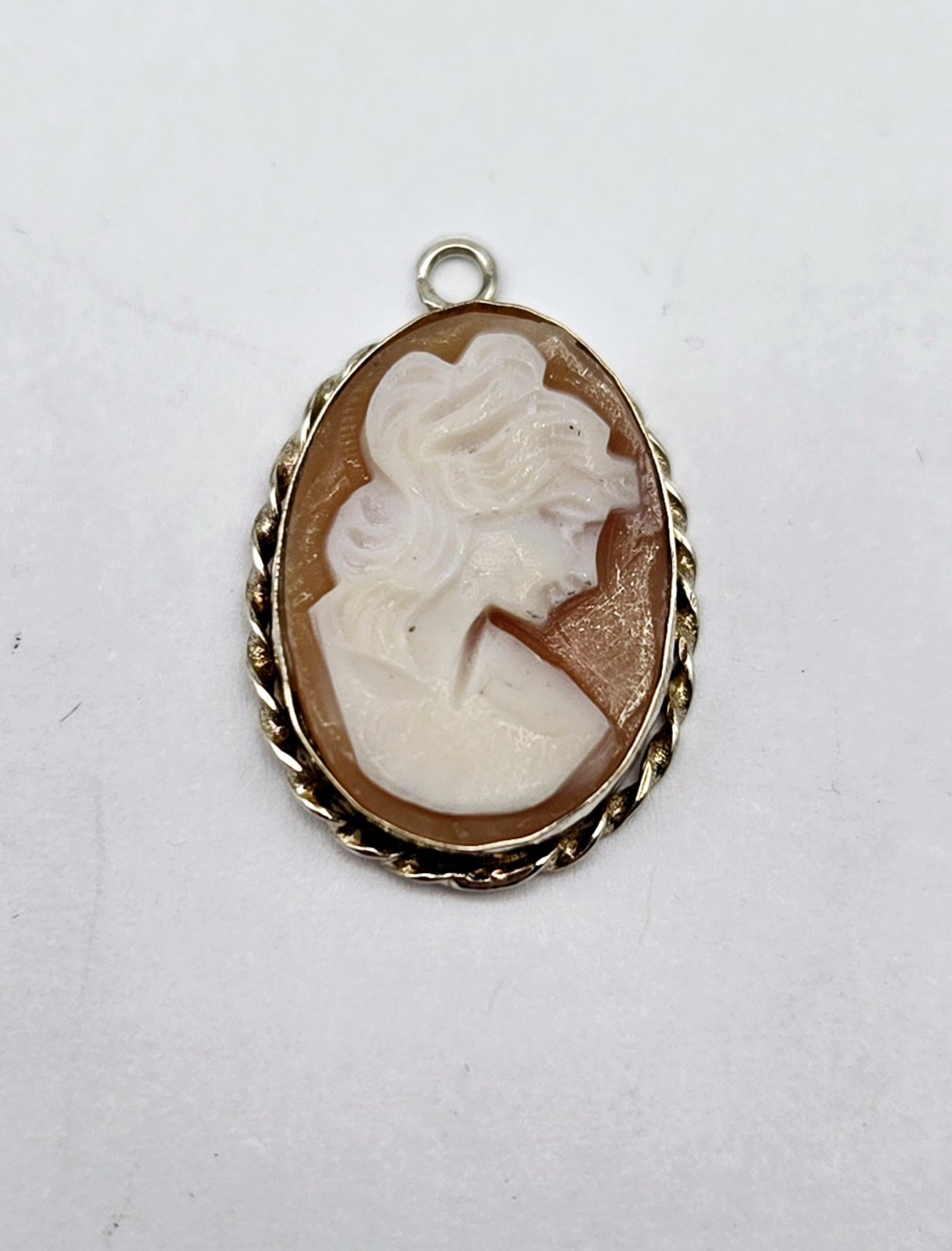 VTG Sterling Silver Gold Overlay Pink Shell Cameo Petite Pendant 2.0g