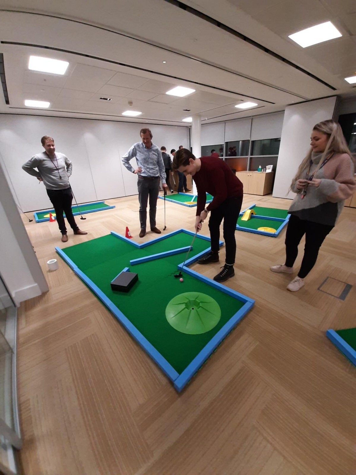 Supersize Crazy Golf / Mini Golf Course - 9 large holes