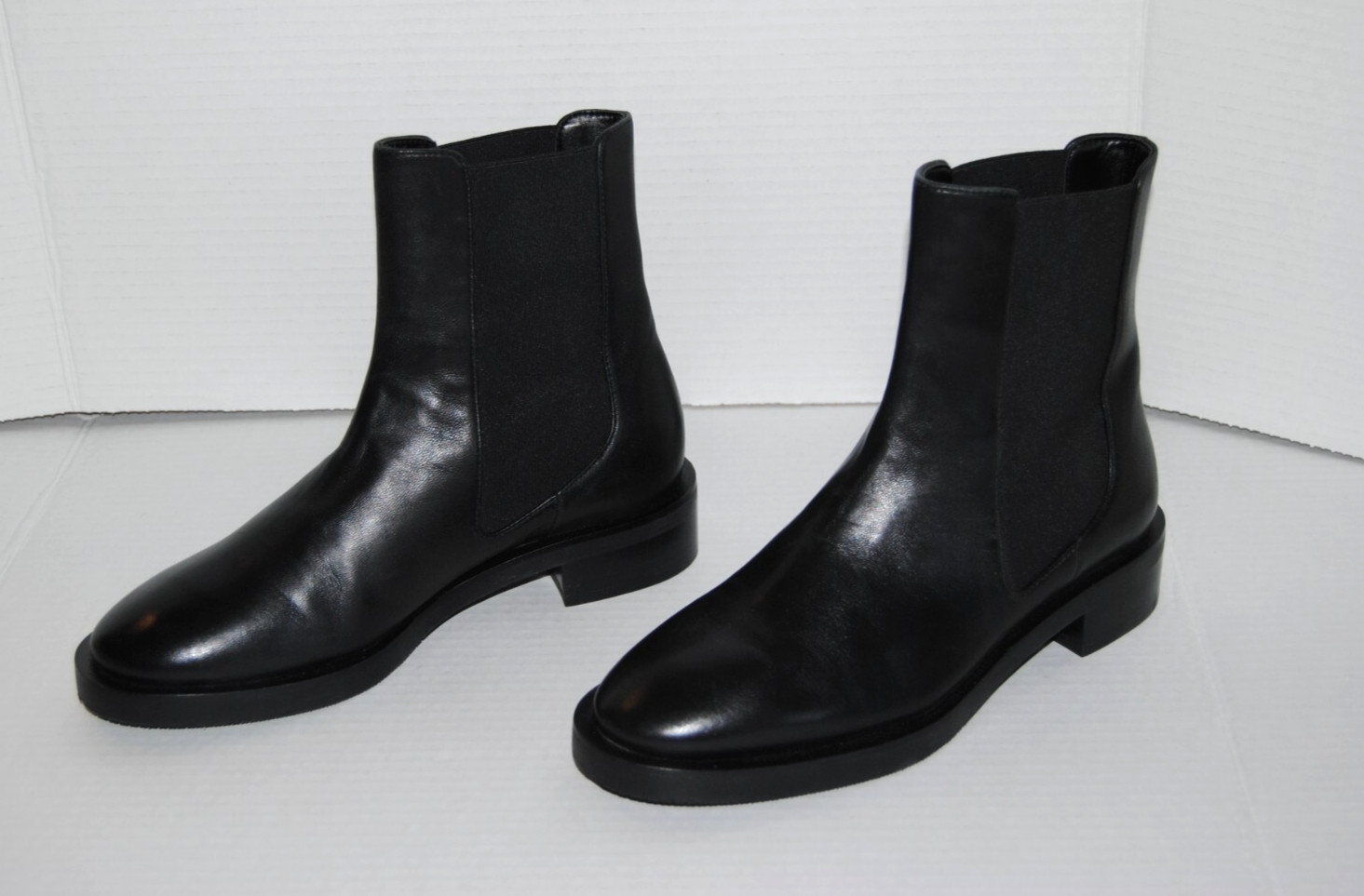NWOT STUART WEITZMAN CHEALSEA BOOTS BLACK LEATHER WOMEN'S SIZE 6B $595