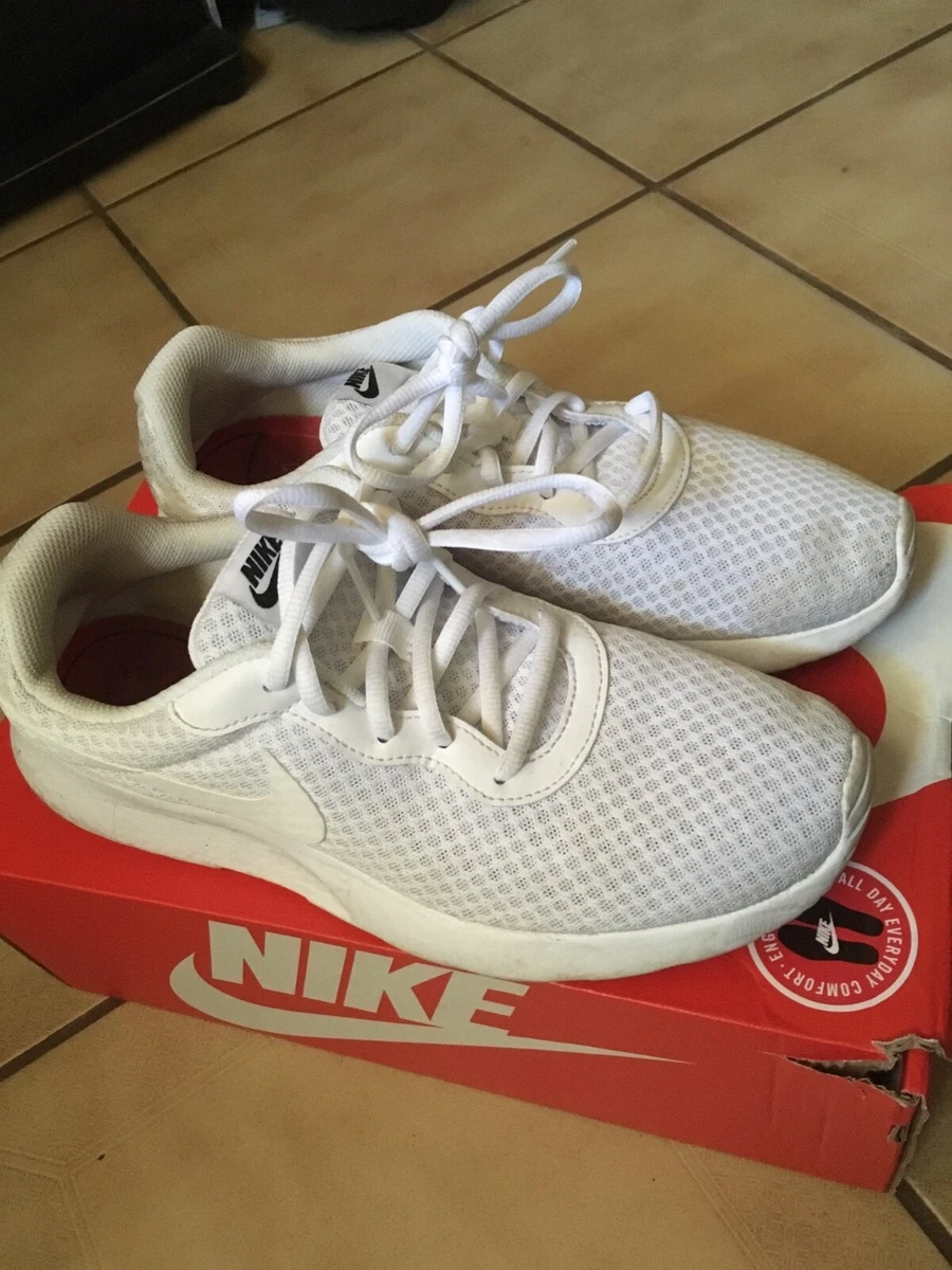 Nike Tanjun Women s Athletics Everyday Comfort Shoes Prestige