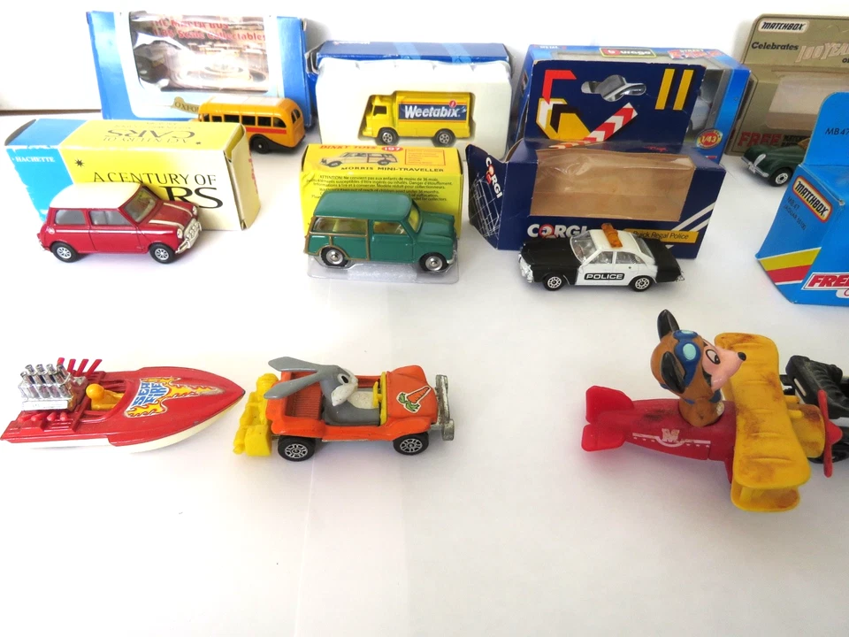 VINTAGE BUNDLE VEHICLES, MATCHBOX, CORGI, BURAGO, DINKY, TOMY, OXFORD & DISNEY — 第 2/4 张图片