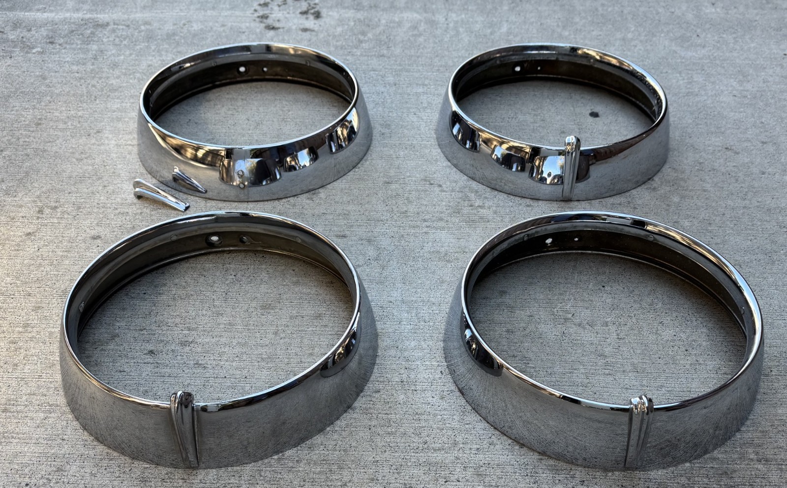 Rolls-Royce Silver Cloud Headlight frame