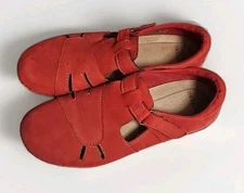 Earth Origins Women's Sz 10W Leather Adjustable Slip-Ons Penny Jazzy Red #219