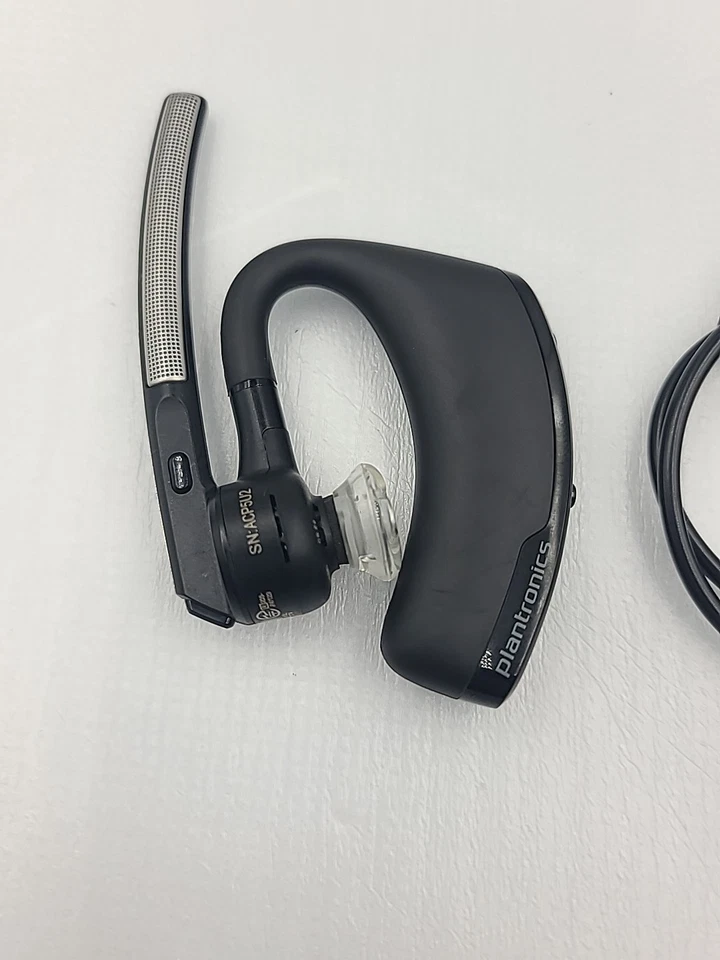 Plantronics Voyager Legend Series Bluetooth Wireless Business Headset Headphones - Image 2 of 4