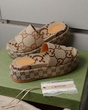 Gucci GG Logo Slide Sandals Women s US 8 Beig...