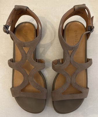 Gentle Souls By Kenneth Cole Sandals  Women s Size 6 EUC