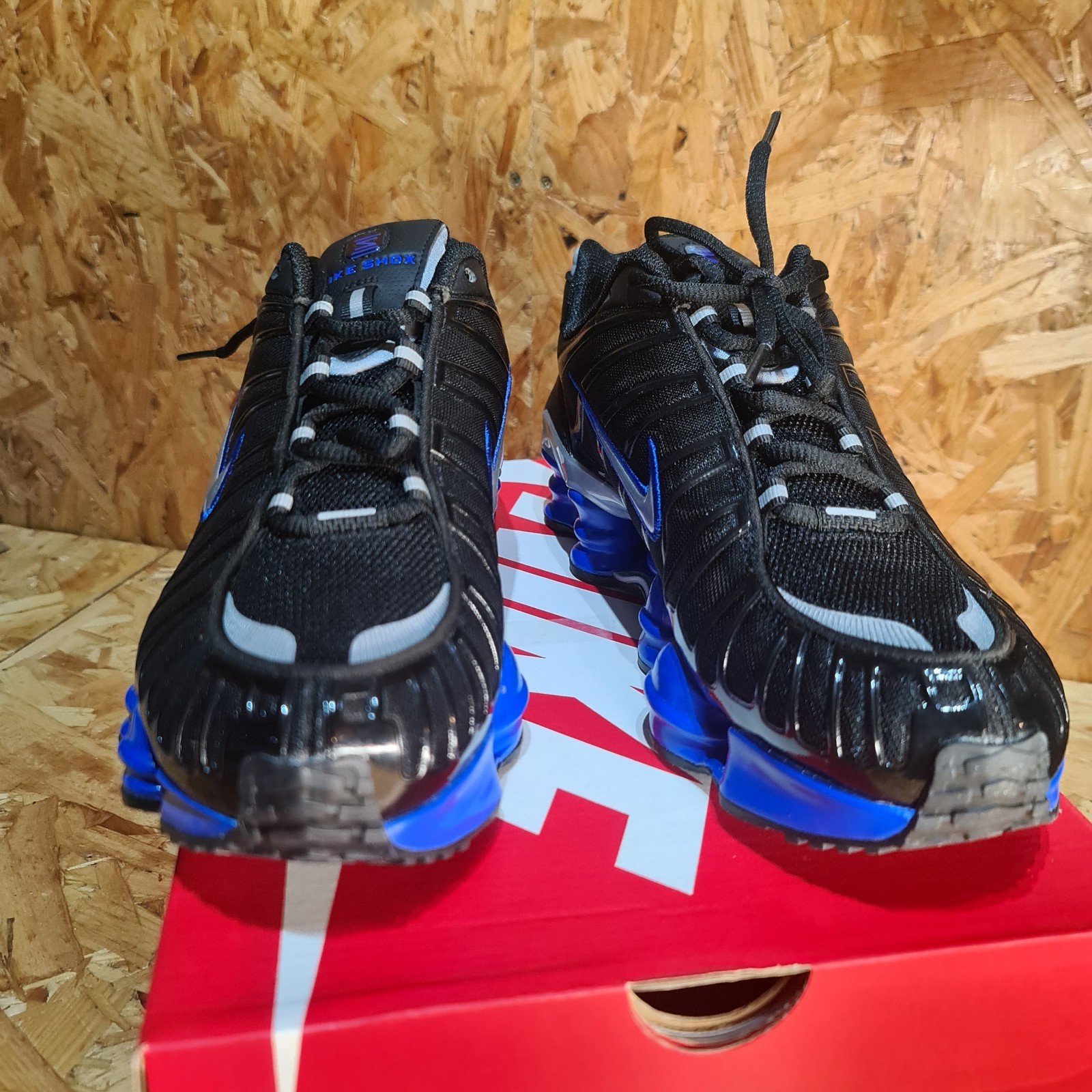 Men’s Nike Shox TL Black/blue Metallic Silver UK size 8 Trainers BNIB image 4