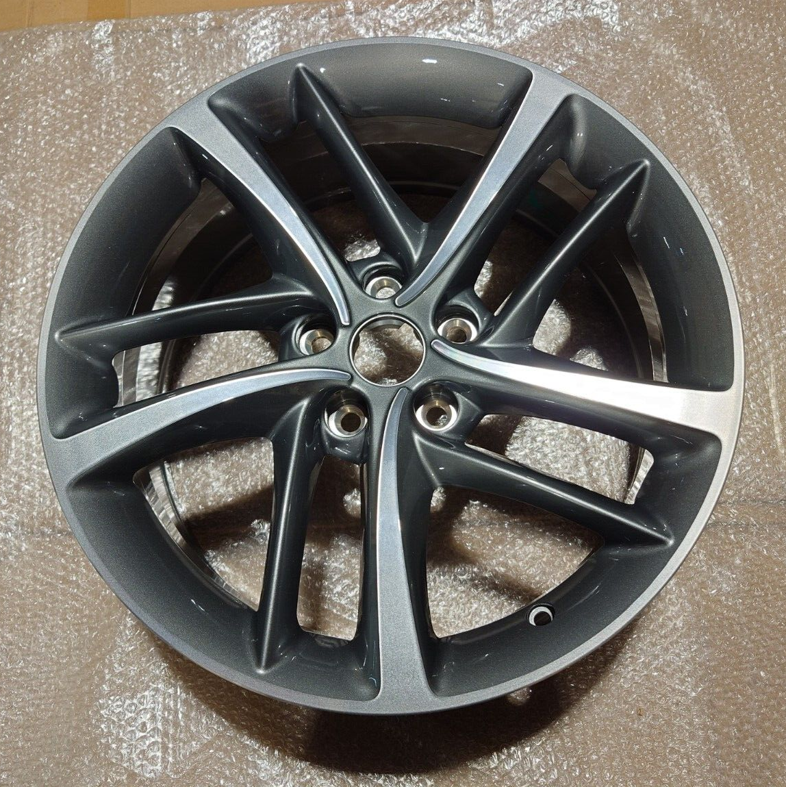MG HS 2018-2023 18 INCH ALLOY WHEEL RIM P/N 10485512 for sale 