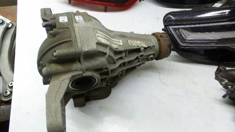 15 16 17 18 PORSCHE MACAN 3.0L REAR CARRIER DIFFERENTIAL PART  
