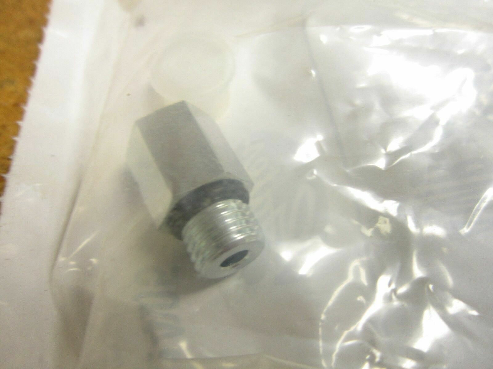 Gates G60275-0504 Male O-Ring Boss To Female Pipe NPTF Adapter Fitting