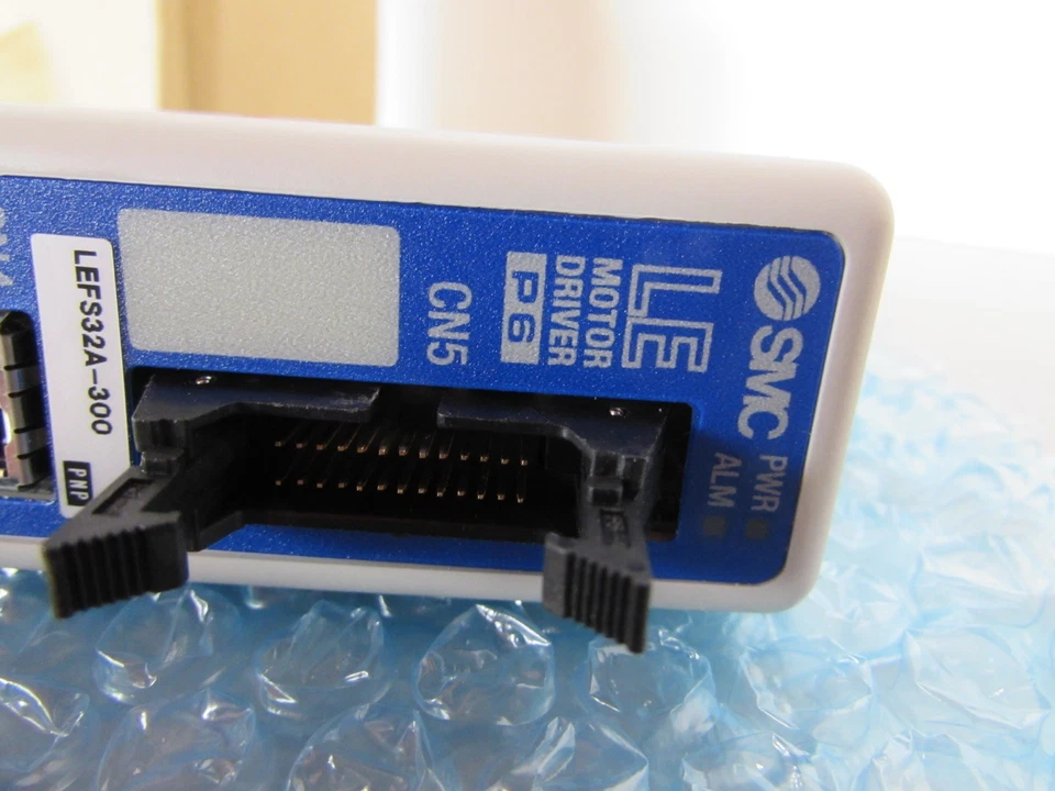 NEW SMC LECP6P1D-LEFS32A-300 LE Actuator Motor Driver LEFS32A-300 Japan Cable - Image 4 of 4