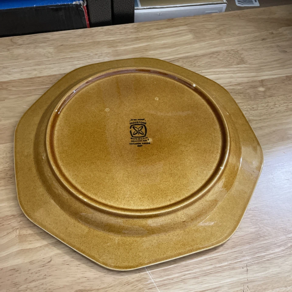 VNTG SEARS OCTAGON AMBER ROUND CHOP PLATE PLATTER 12" IRONSTONE VERY GOOD #4567 - Image 3 of 4