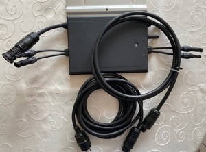 Hoymiles HM-600 Mikrowechselrichter Balkonkraftwerk & 5m Betteri-Anschlusskabel