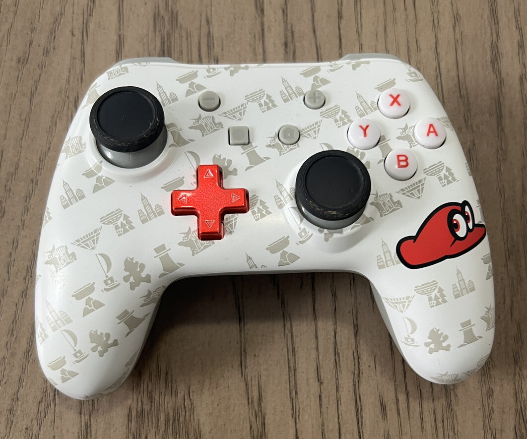 Nintendo Switch Super Mario Bros. Odyssey Cappy Controller