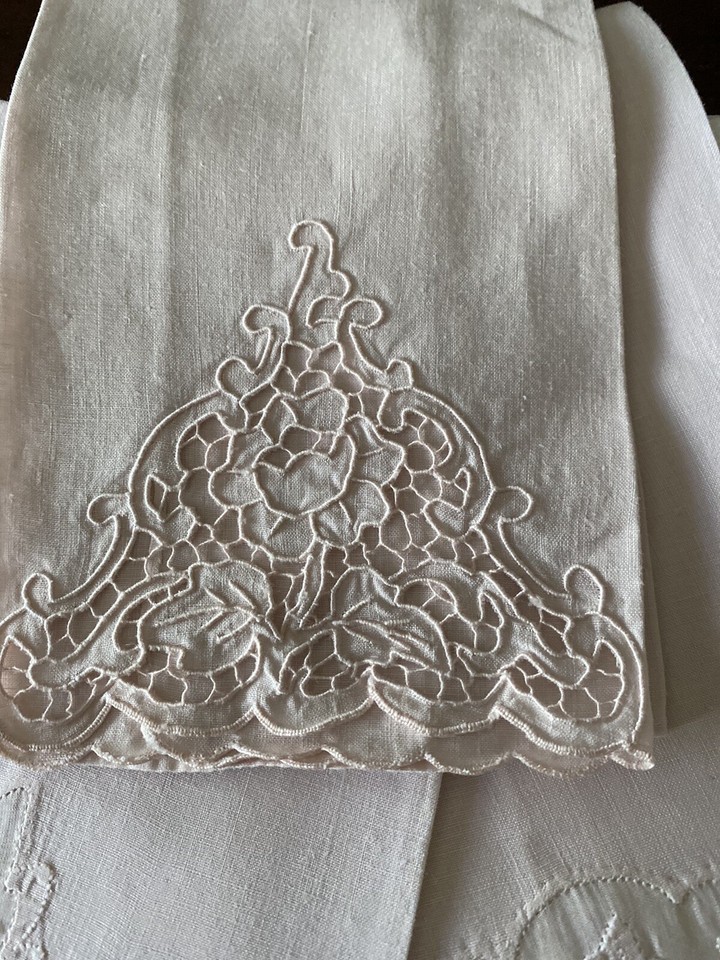 VTG Pretty Pinks MADEIRA Hand Embroidery AppliquéCutwork3 Linen