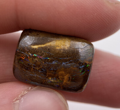 Boulder Opal poliert 20,4 ct mit Feuer