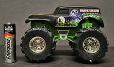Mattel Grave Digger, Monster Jam Friction Monster Truck, Chevy 89853 2001 VTG
