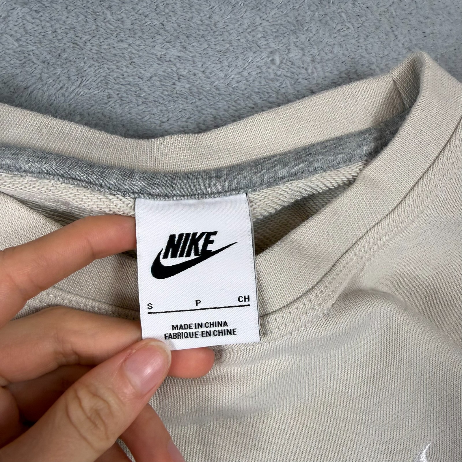Vintage Nike Cream Y2K Mini Embroidered Swoosh Size Small Pullover Sweatshirt image 5