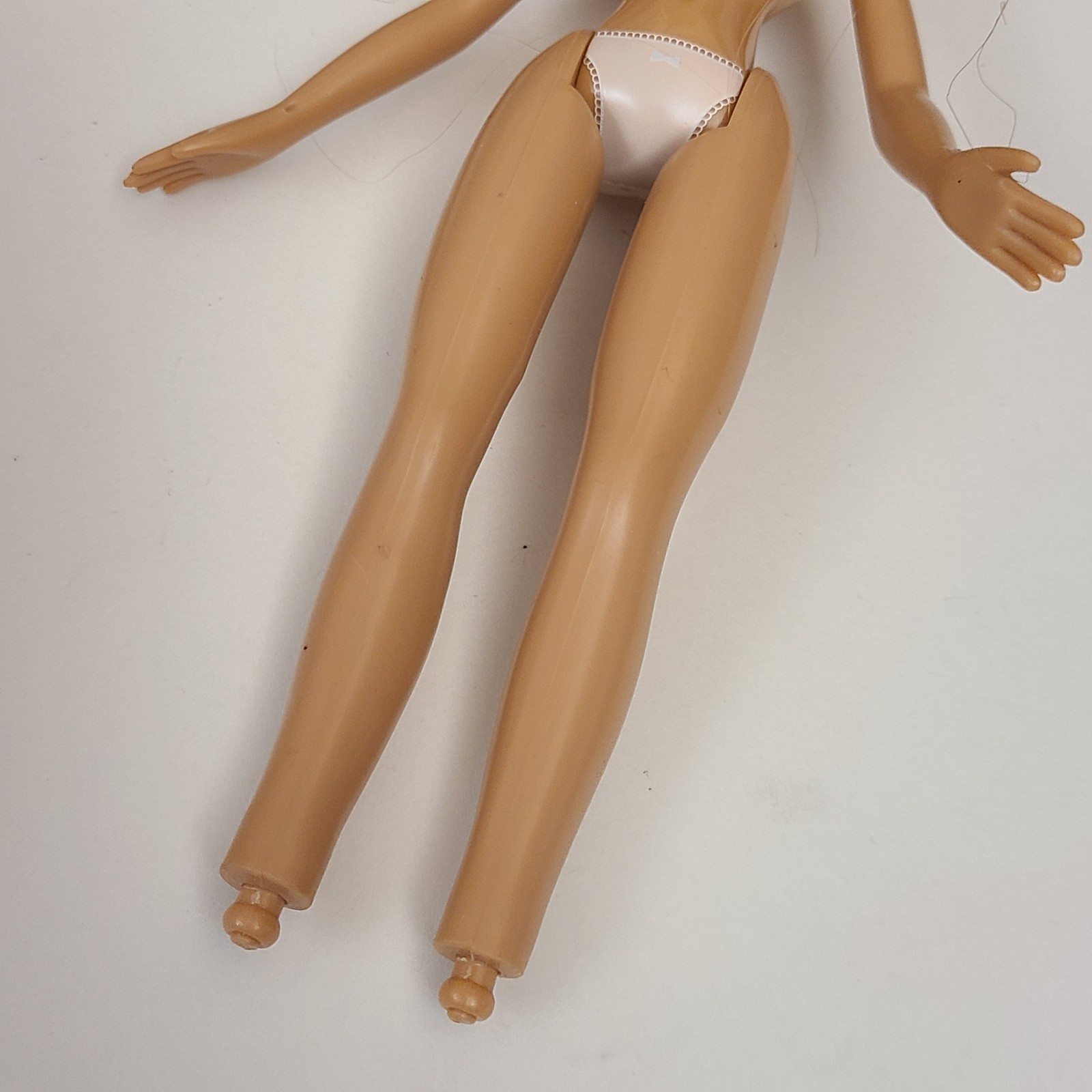 MGA Bratz Forever Diamondz Fianna Doll NUDE No Clothes Shoes Accessories