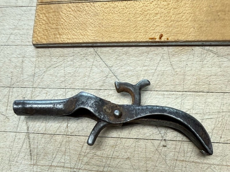 Rare Antique Small (Penny?)cast iron toy cap Gun,  DR GM LEO
