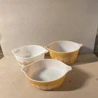 PYREX Glass Mixing Bowl Set Yellow White Floral Three-Piece Decorative Glossy