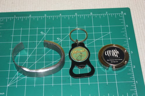 BUNDLE -BOTTLE OPER - BRACELET - HANGER HOOK BAG. READ THE DESCRIPTION. 