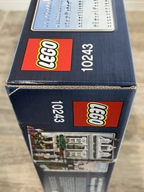 LEGO Creator Expert: Parisian Restaurant (10243) NISB MINT RETIRED Hard To Find