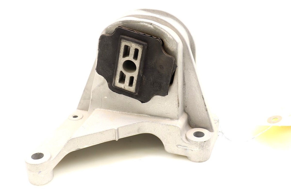 NEW OE Volvo Upper Engine Torque Strut Mount 30680770 Volvo 2.3L