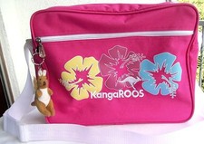 Praktische Umhängetasche von KangaROOS, Pinkfarbenes Nylon mit hübschem Blumenm.