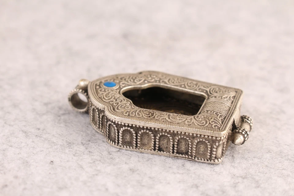 Bendición Asiática Tíbet Plata Buda Estatua Netsuke Coleccionable Colgante Caja Arte Foto 4 de 4