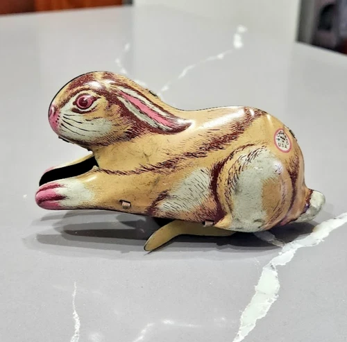 Vtg J. CHEIN Tin Litho HOPPING JUMPING RABBIT BUNNY Wind-up Toy No. 79 - Works