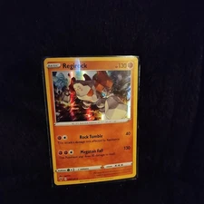Pokemon Regirock (89/203) Vivid Voltage NM HOLO