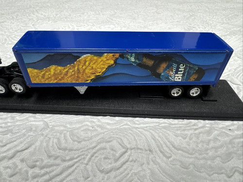Matchbox Collectibles Labatt Blue MACK CH600 Tractor Trailer - Picture 5 of 9