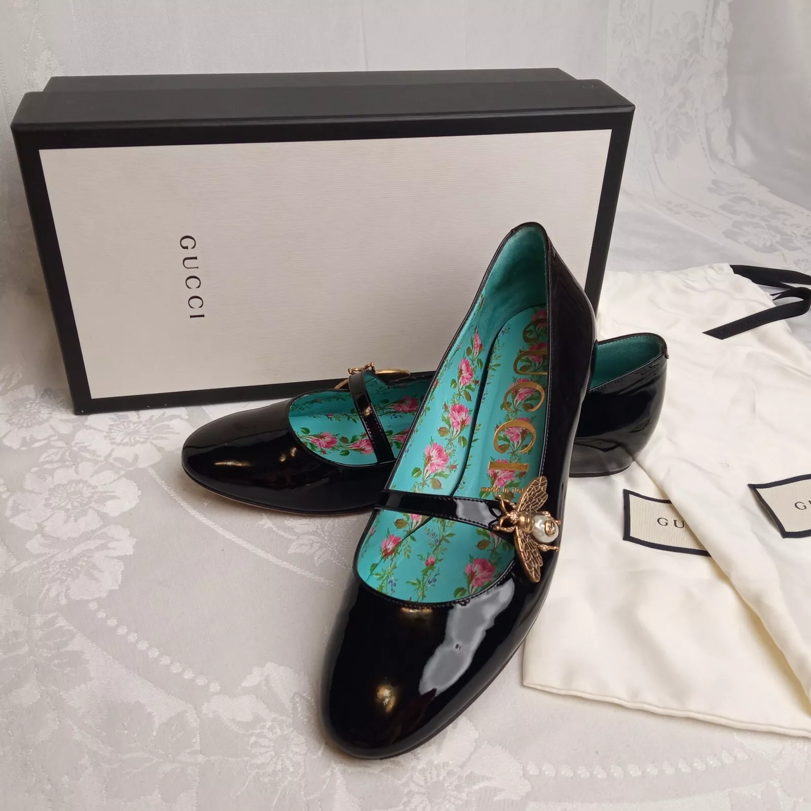 Auth Gucci Chaussures plates en cuir verni noir abeille Mary Jane 38 EU