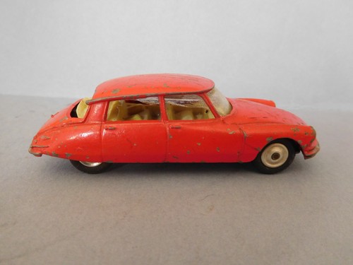 Corgi Toys 210 Citroen DS19 (652) - Picture 3 of 8