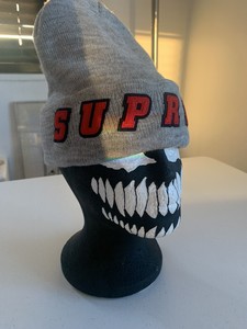 supreme skully hat